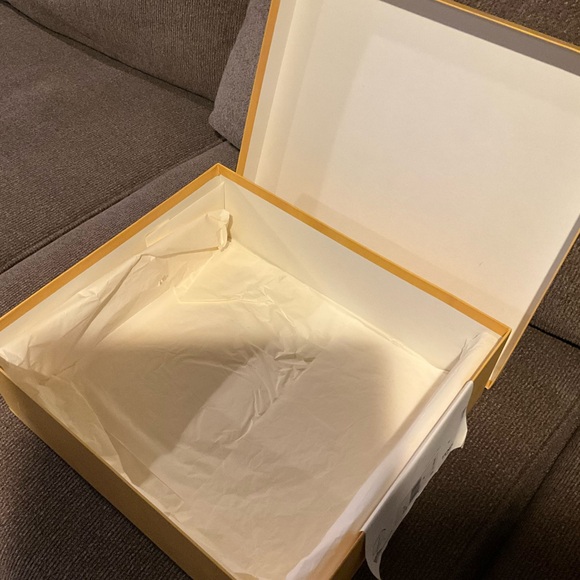 Fendi empty boot box - Picture 4 of 4